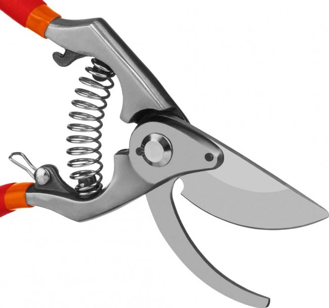 Секатор GRINDA G-7 цельнокованый, с направленным под углом лезвием, 210 мм, рез до 25 мм 423107 Секатор GRINDA G-7 цельнокованый, с направленным под углом лезвием, 210 мм, рез до 25 мм 423107