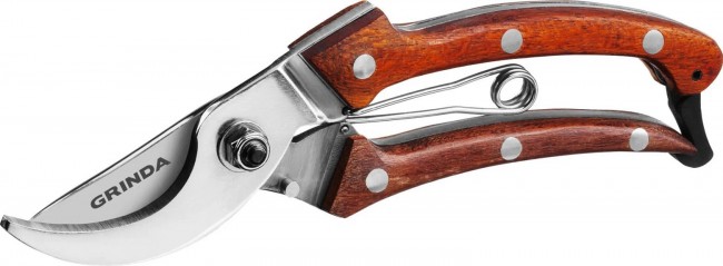Секатор GRINDA PROLine P-17 компактный, цельнокованый из нержавеющей стали, с деревянными рукоятками, плоскостной, 195 мм 423417 Секатор GRINDA PROLine P-17 компактный, цельнокованый из нержавеющей стали, с деревянными рукоятками, плоскостной, 195 мм 423417